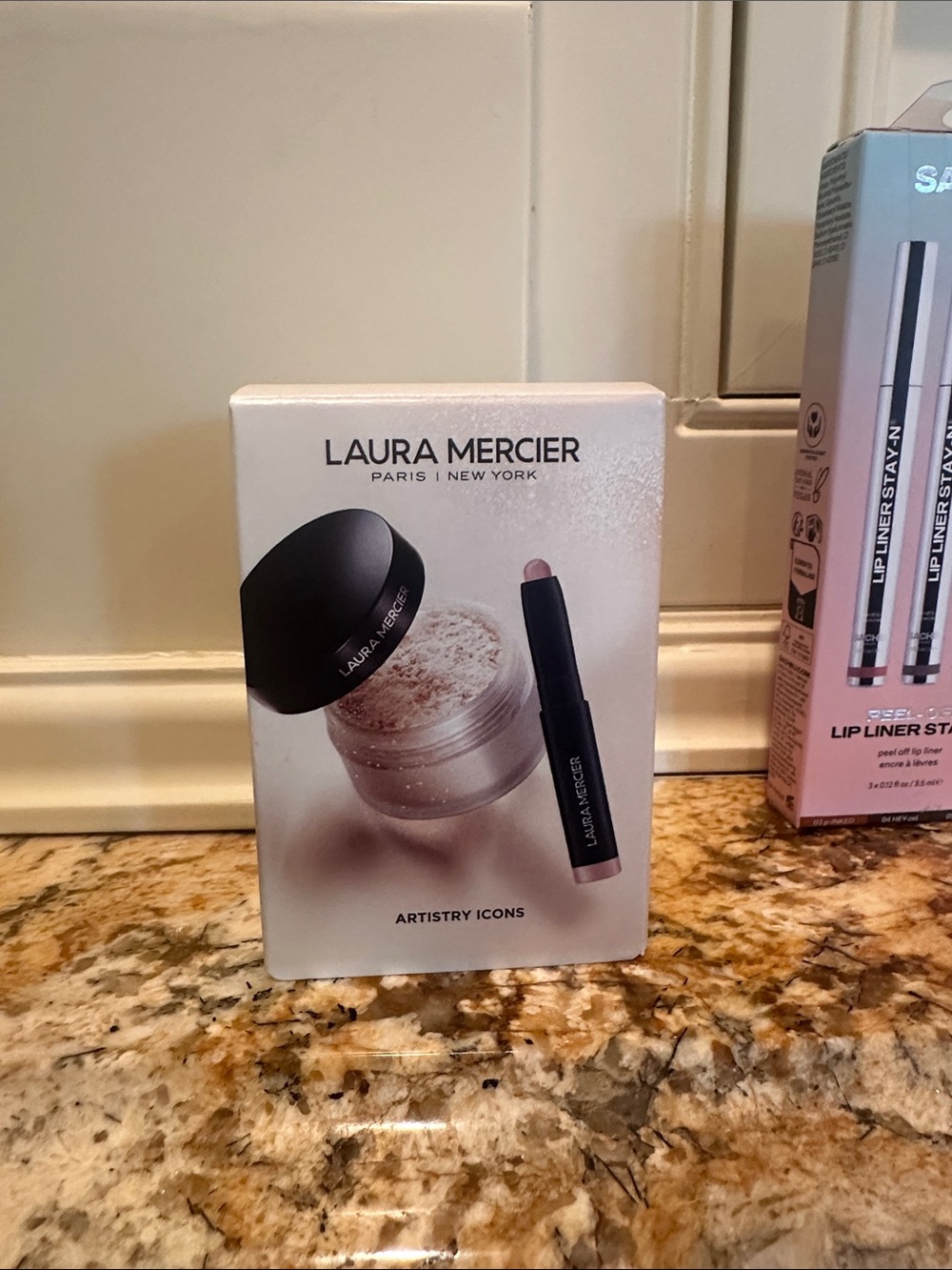 laura mercier Artistry Icons Face Powder & Stick - Black, Pink